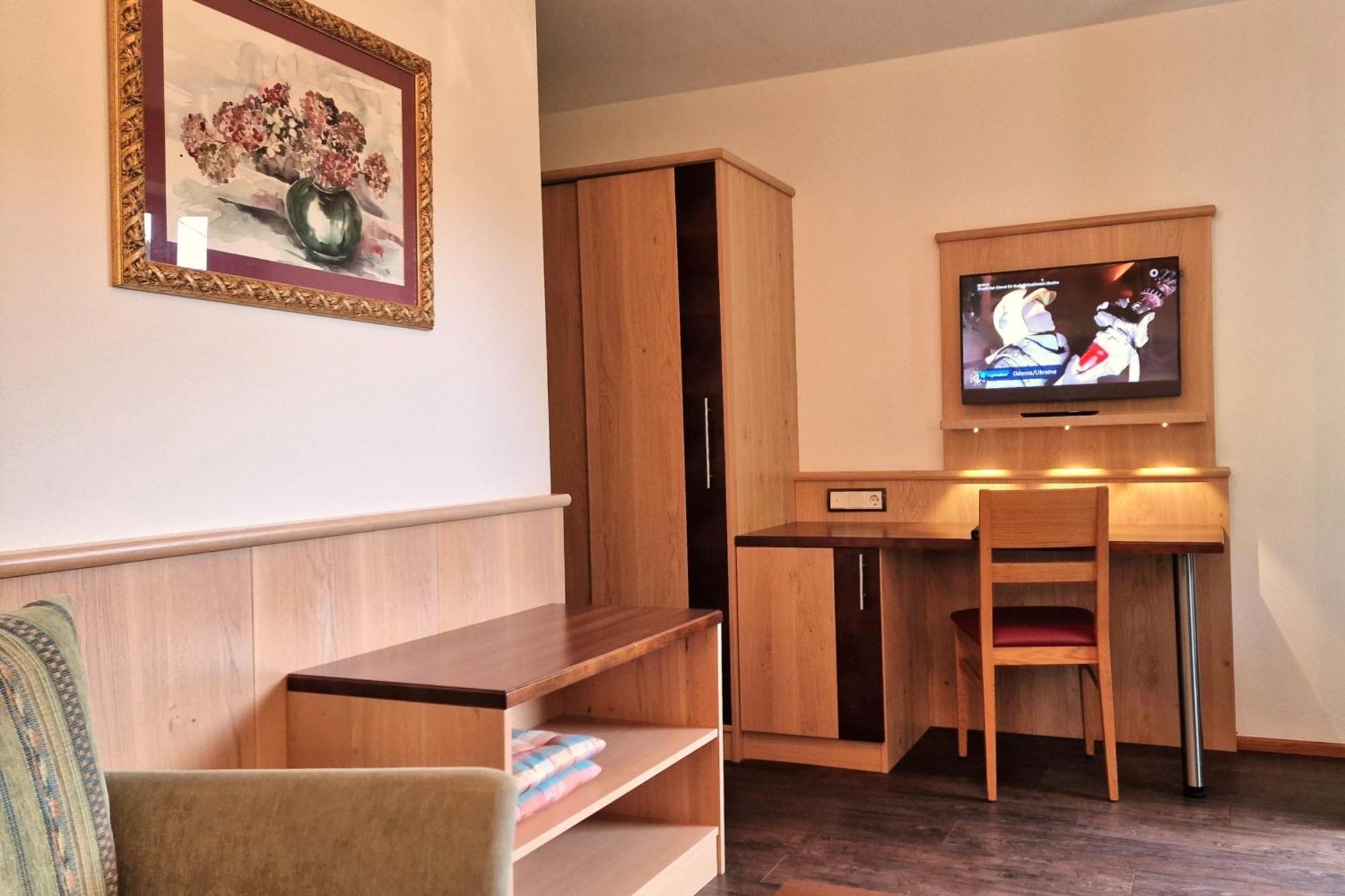 特拉特尼格乡村酒店 施弗灵希 外观 照片